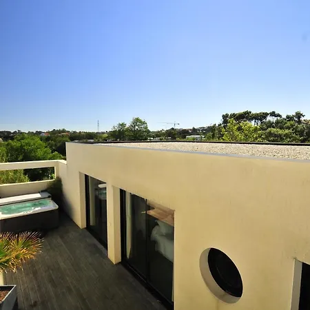 Saint-jean-de-luz Sleeps 8 Pool Wifi